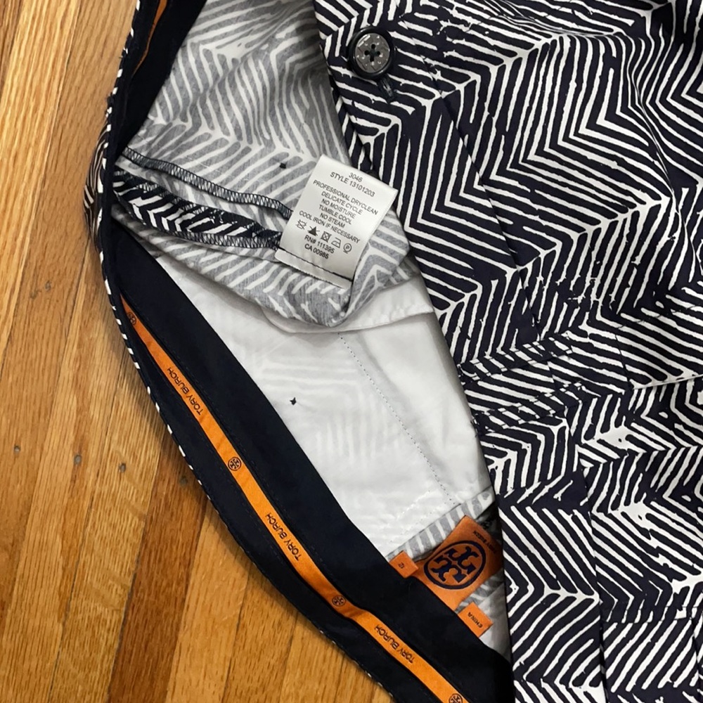Tory Burch Short - Picture 7 of 7